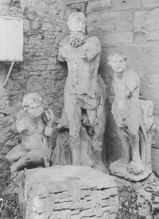 Groupe non relié : Neptune et tritons (INV. 44.2210 à 44.2212)