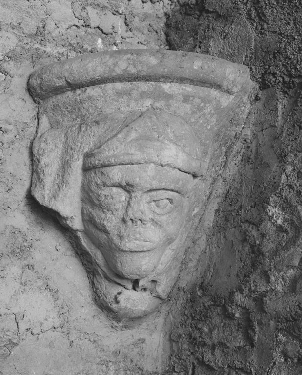 Culot : tête d'homme (INV. 44.2119)