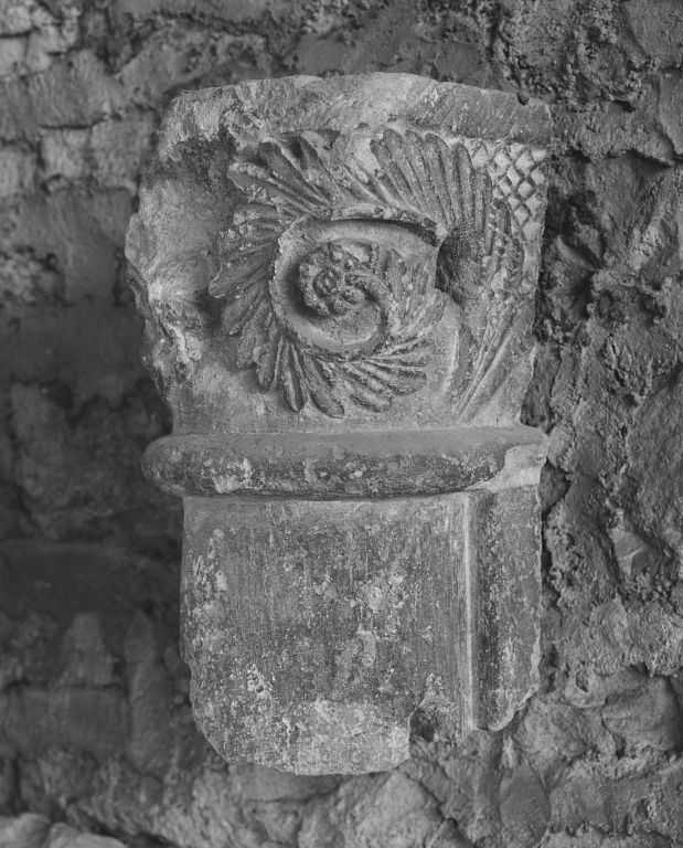 Chapiteau (INV. 44.2103)
