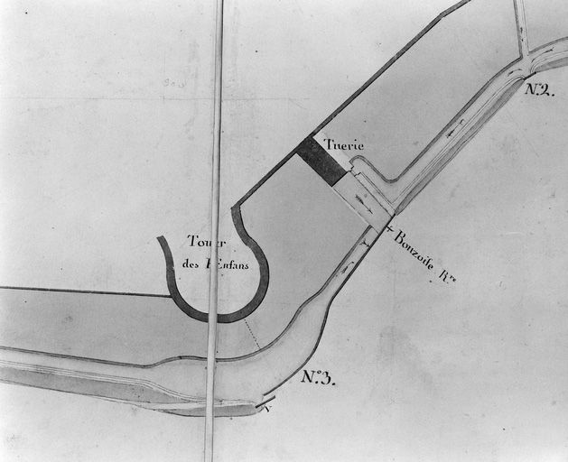 Plan de l'enceinte de Beaune levé en 1785 par François Pourcher, détail : la tour des Enfants, ou bastion de l'Hôtel-Dieu.