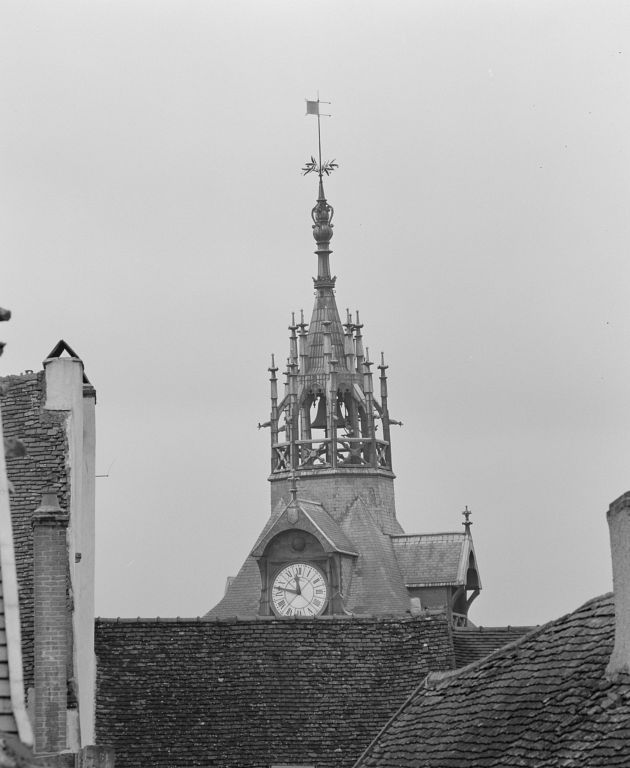 Le campanile, vue prise depuis le toit de la poste