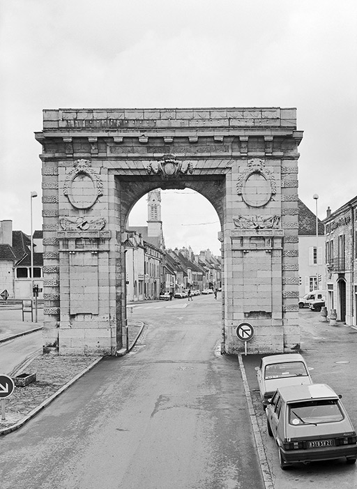 Elévation de la porte Saint-Nicolas, côté ville.