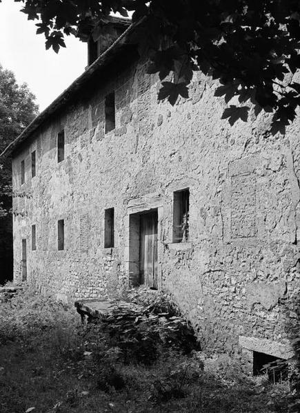 Bâtiment principal, façade postérieure: ancien séchoir à houblon.