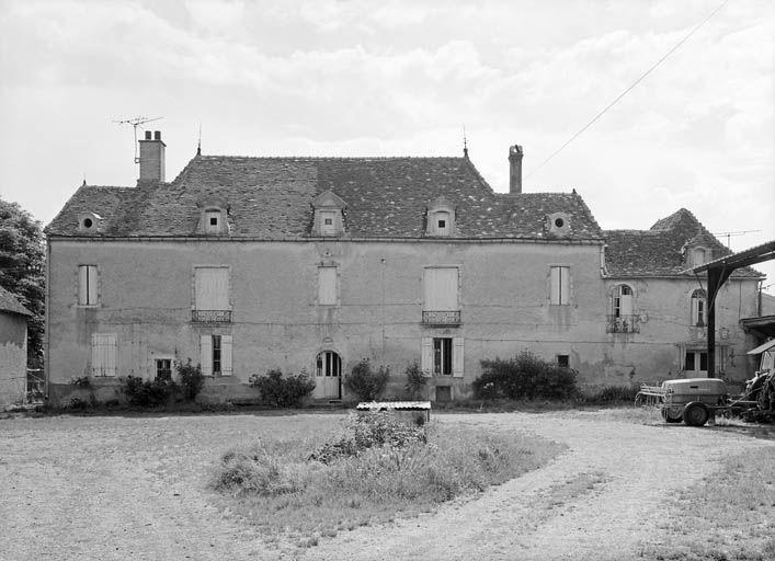 Logis et chapelle, élévations antérieures.