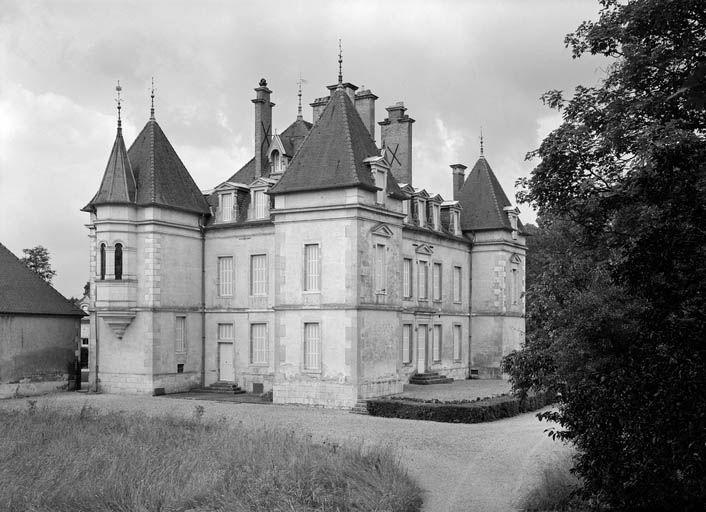 Logis, élévation postérieure et mur droit.
