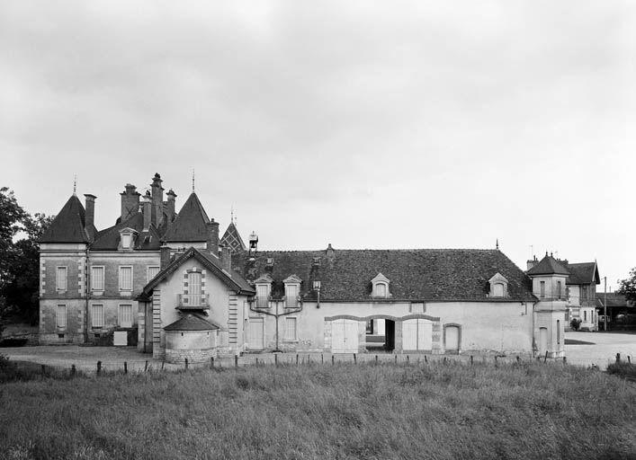 Vue d'ensemble prise de l'ouest.