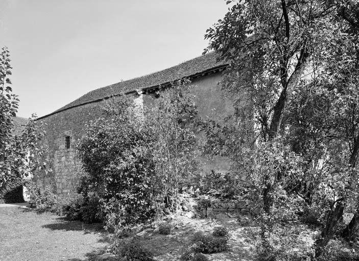 Bâtiment droit, vue prise du sud-est.
