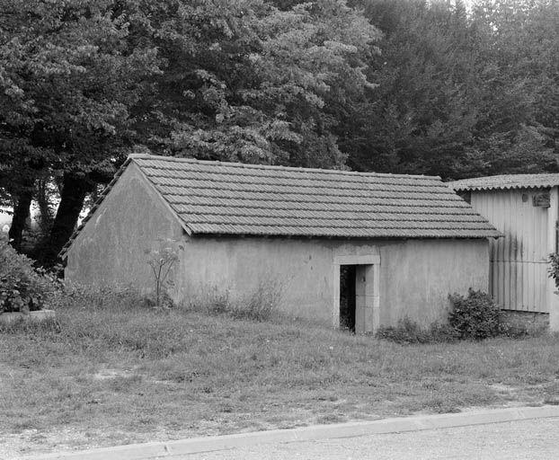 Vue d'ensemble prise de l'ouest.