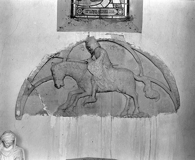 Tympan : saint Georges
