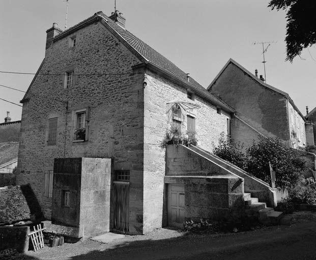 Elévation antérieure et mur gauche