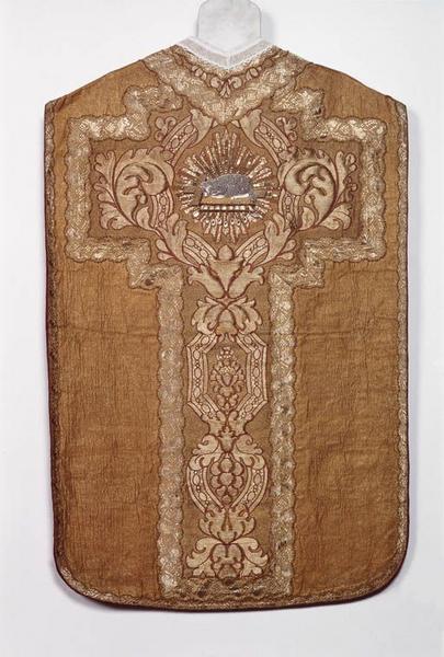 Chasuble (ornement doré) (1)