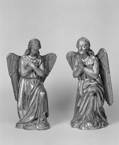 2 statues (en pendant) : anges adorateurs