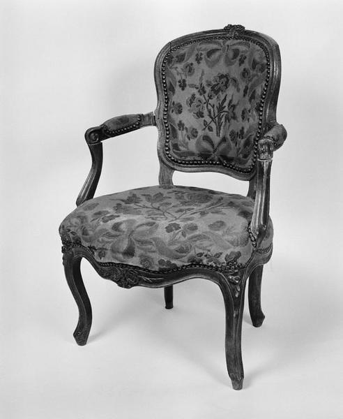 Fauteuil (siège en cabriolet), style Louis XV