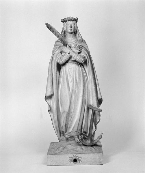 Statue (petite nature) : sainte Philomène