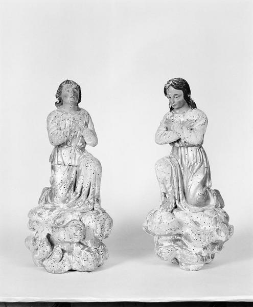 2 statues (en pendant) : anges adorateurs