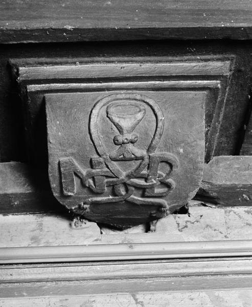 Autel, retable (autel secondaire, autel tombeau)