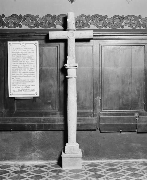 Croix monumentale