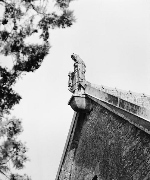 Statue (petite nature) : Vierge à l'Enfant