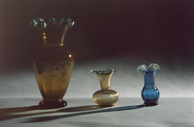 3 vases en verre.