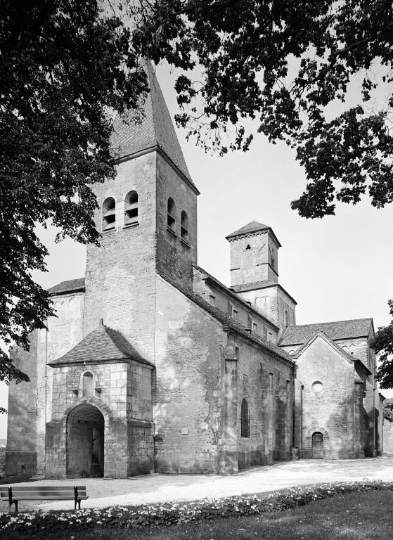 Façade et élévation droite