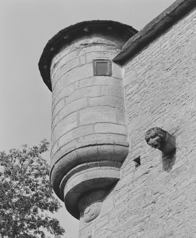 Bastion du Petit-Haut, impasse du Petit-Haut (1981 AP 190) : échauguette portant la date 1671