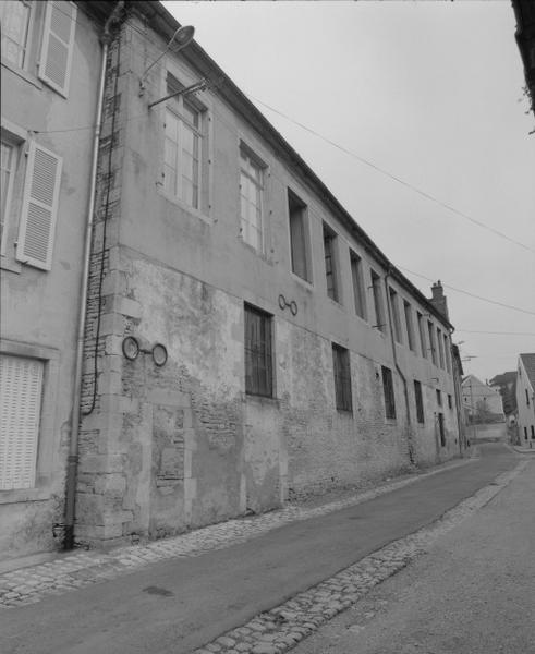Elévation sur la rue Docteur-Bourée.