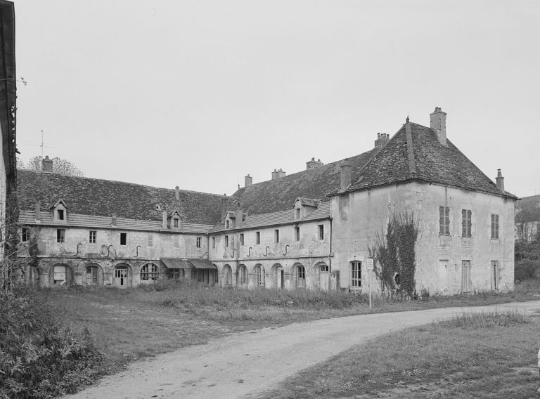 Bâtiment conventuel : vue d'ensemble prise du sud-ouest