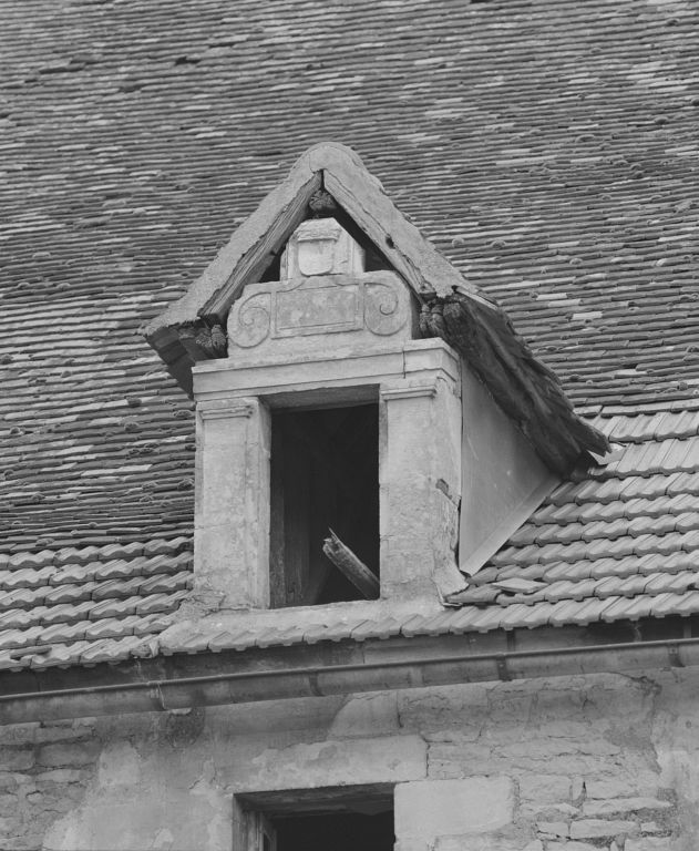 Bâtiment conventuel : lucarne nord du corps de bâtiment est (élévation ouest)