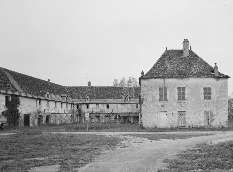 Bâtiment conventuel : vue d'ensemble prise du sud-est