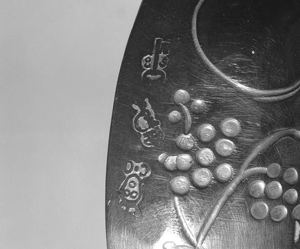 Détail : poinçons.