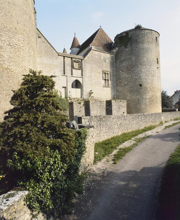 Elévation et tour sud-est.