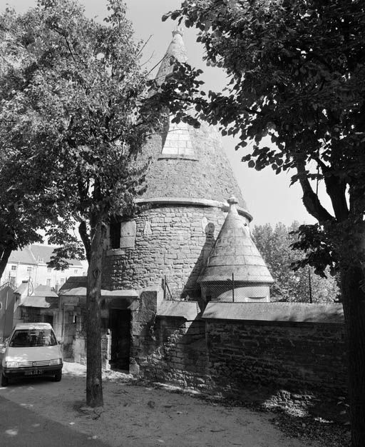 Tour des Poudres, depuis le rempart Madeleine.