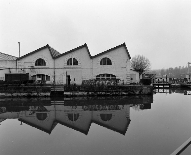 Grande fenderie et petite forge, vue prise de l'est.