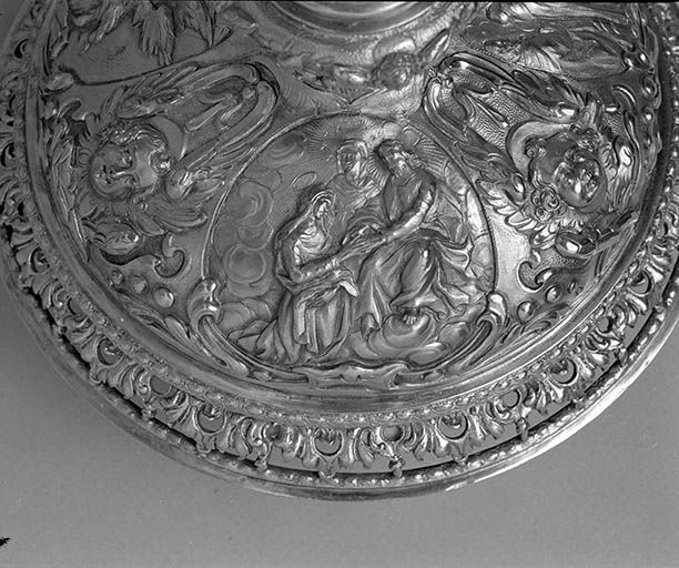 Détail du pied du calice : mariage mystique de sainte Catherine de Sienne.