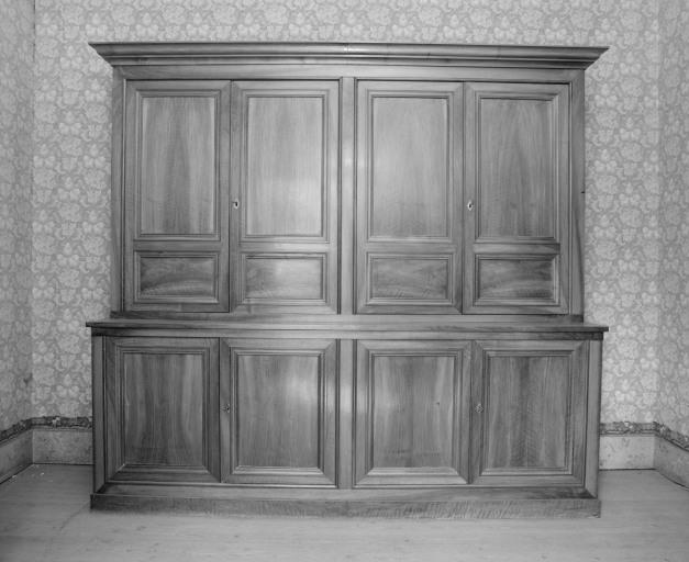 Vue d'ensemble de l'armoire