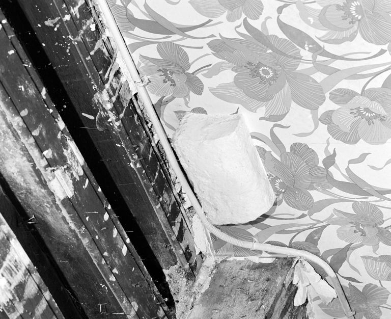 Maison 1-3 place au beurre, 1er étage, vue de détail du plafond : corbeau résiduel (mur droit, 3ème travée)