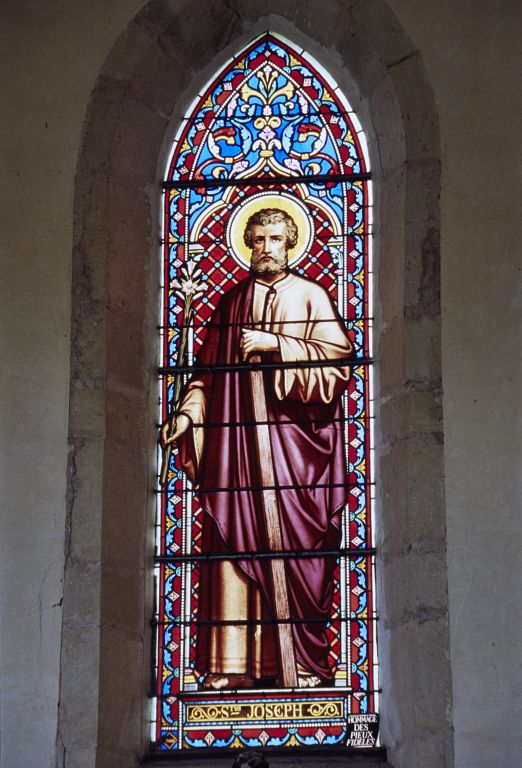 Vitrail droit du choeur : saint Joseph.