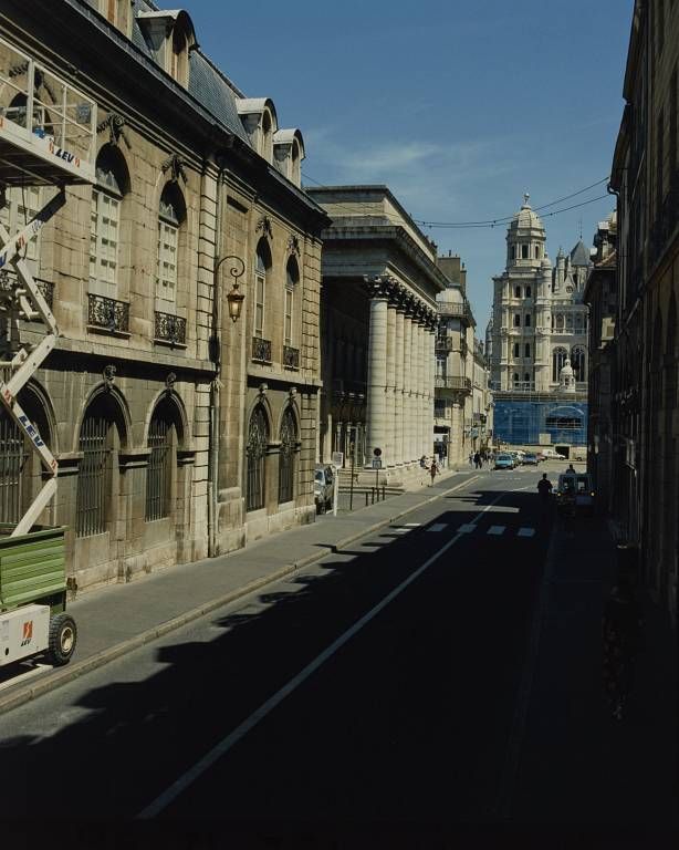 Façade, vue éloignée.