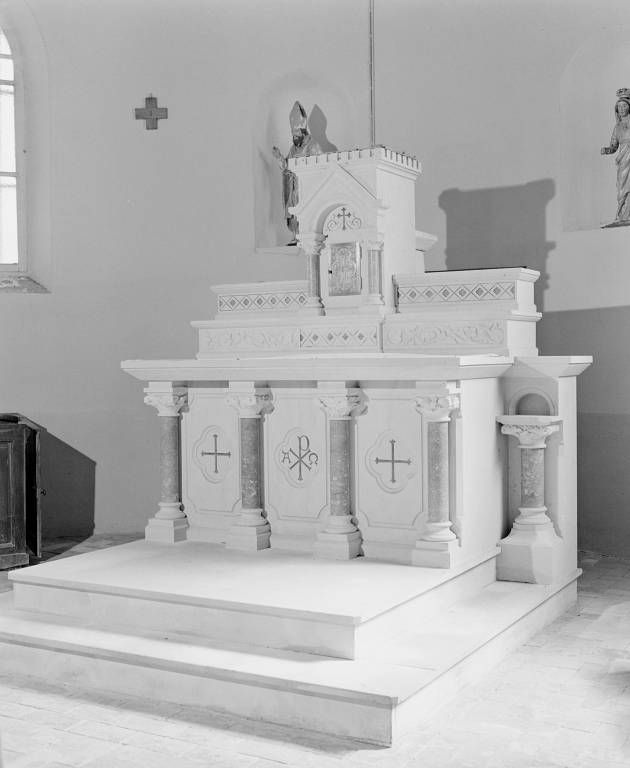 Maître-autel ; tabernacle