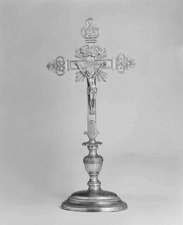 Croix d'autel