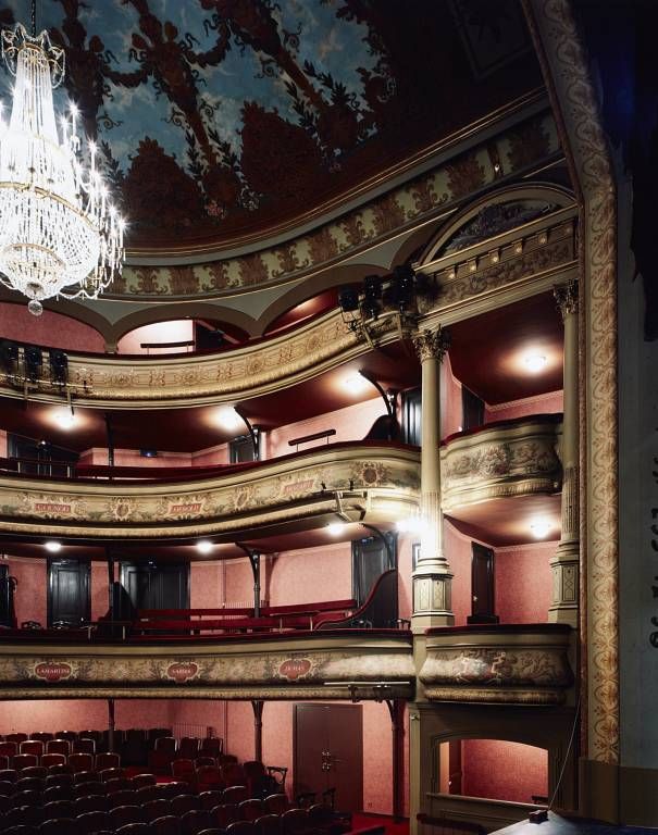 Salle vue depuis la scène.