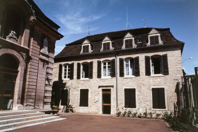 Bâtiment dit de l'administration : élévation antérieure.