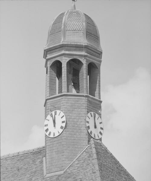 Salle Saint-Laurent, détail : campanile.