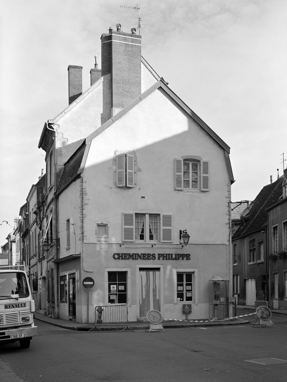Maison 34 rue de Lorraine, avec inscription en français (en remploi ?) datée 1541 sur le mur pignon