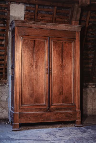 Armoire à linge n° 5