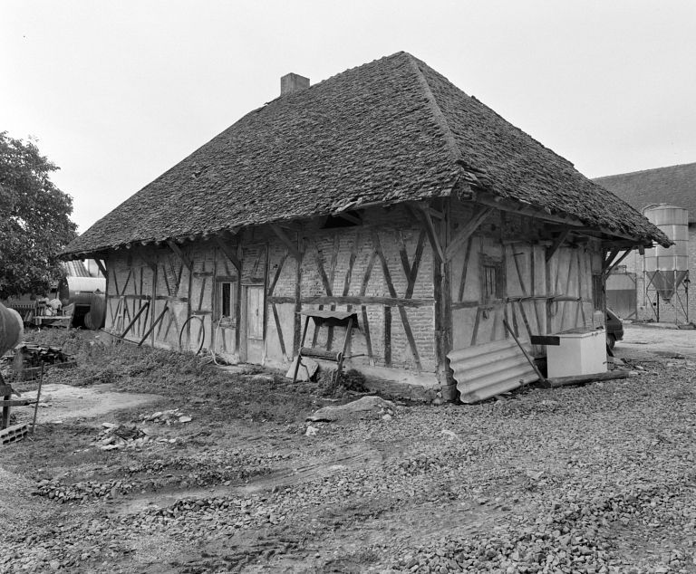 Le logis. Elévation postérieure et mur gauche.