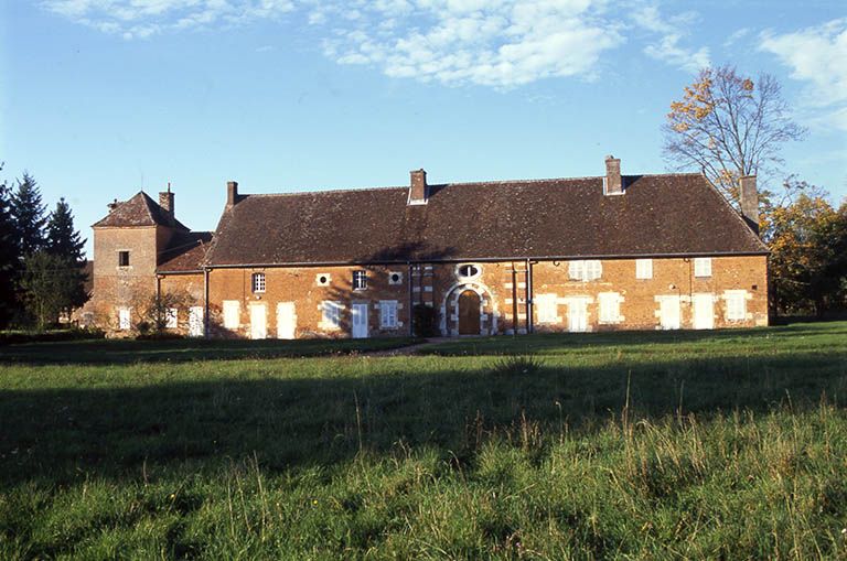 Les communs. Vue axiale.