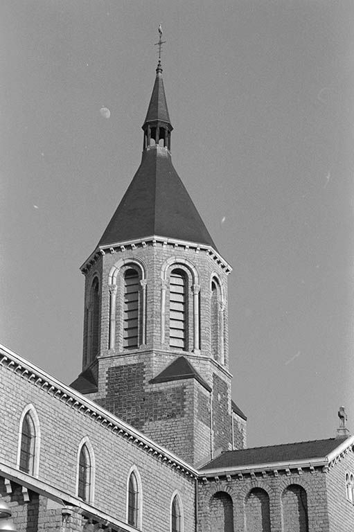 Clocher de l'église paroissiale Notre-Dame.