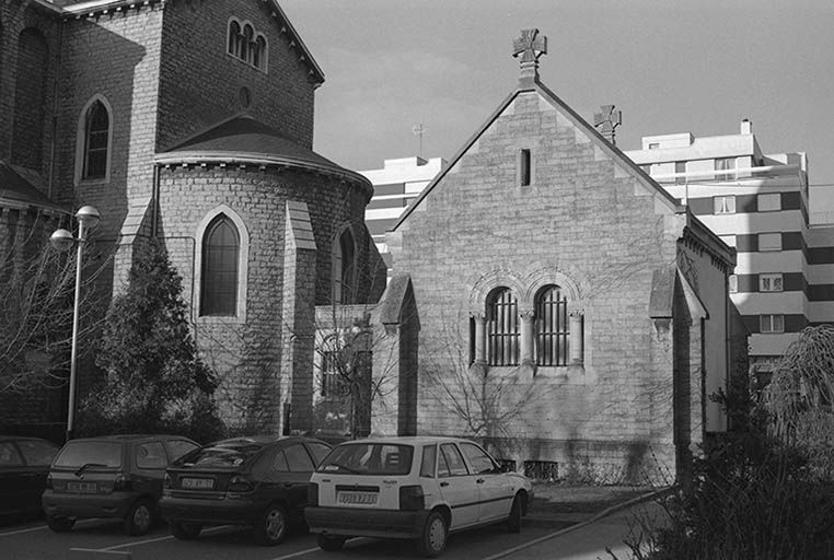 La chapelle funéraire des gérants de la Compagnie des Mines de Blanzy vue du sud.