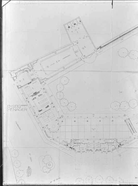 Plan du rez-de-chaussée : aile faubourg Saint-Jean, enseignement ménager, 2/100, R.Camelot, J. et P. Herbé architectes, Paris, 15 mars 1937 (Beaune, A. C., M IV § 3 article 2)